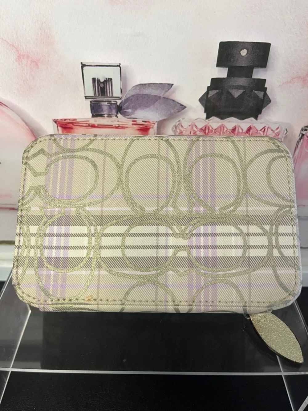 Coach lilac and beige w/gold detailsPatterned Travel Jewelry Case EUC✨ - Picture 5 of 6